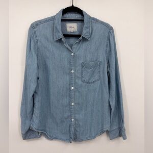 Rails Chambray Button Down Shirt Medium